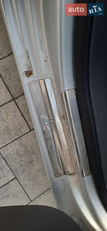 Хетчбек Volkswagen Golf 2008 в Новомосковську