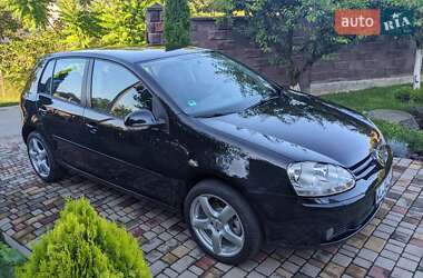 Хэтчбек Volkswagen Golf 2007 в Ровно