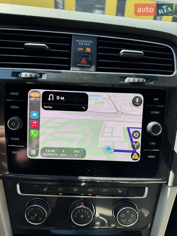 Хетчбек Volkswagen Golf 2017 в Києві