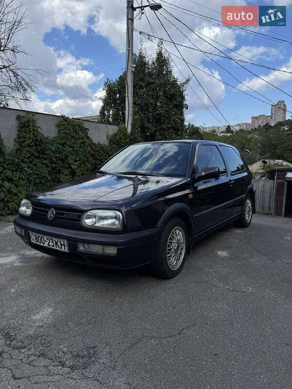 Хетчбек Volkswagen Golf 1992 в Києві