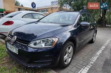 Универсал Volkswagen Golf 2015 в Киеве