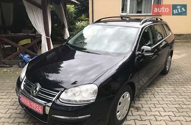 Універсал Volkswagen Golf 2009 в Рівному