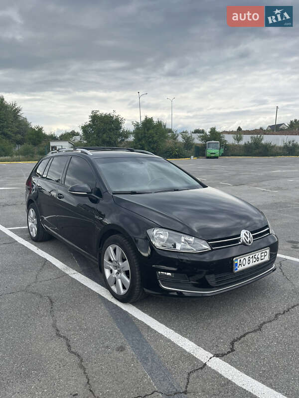 Универсал Volkswagen Golf 2016 в Ужгороде