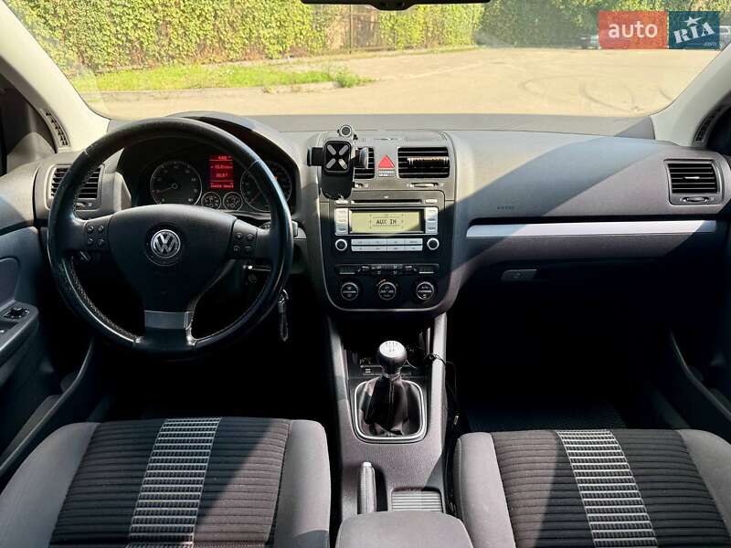 Хетчбек Volkswagen Golf 2007 в Києві