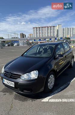Хэтчбек Volkswagen Golf 2004 в Киеве