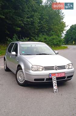 Хэтчбек Volkswagen Golf 2001 в Красилове
