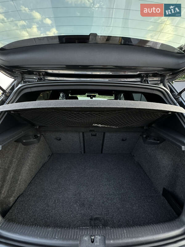 Хетчбек Volkswagen Golf 2012 в Тернополі