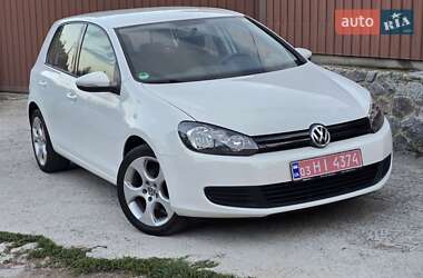 Хэтчбек Volkswagen Golf 2010 в Полтаве