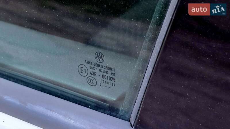 Хэтчбек Volkswagen Golf 2010 в Полтаве