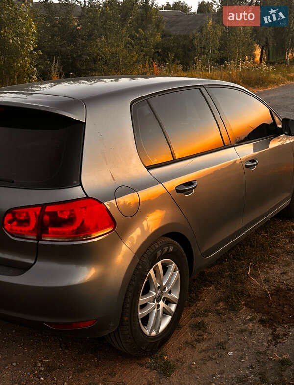Хетчбек Volkswagen Golf 2011 в Кропивницькому