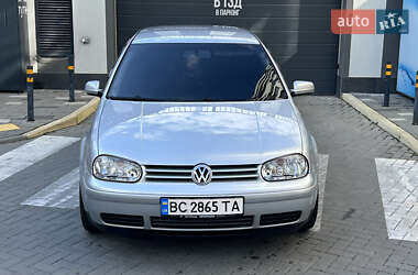 Хетчбек Volkswagen Golf 2002 в  фото 2 Хетчбек Volkswagen Golf 2002 в