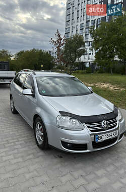 Універсал Volkswagen Golf 2009 в Львові