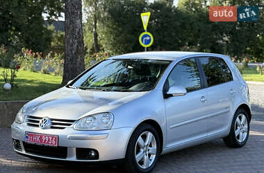 Хэтчбек Volkswagen Golf 2008 в Староконстантинове