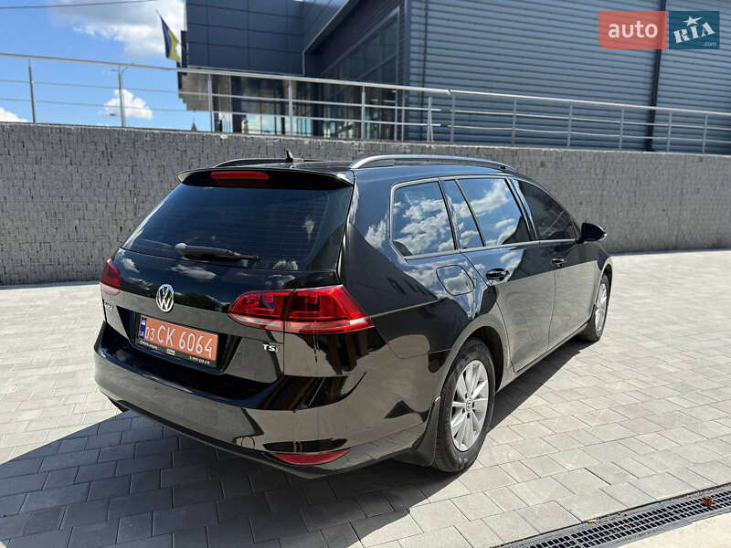 Универсал Volkswagen Golf 2017 в Луцке
