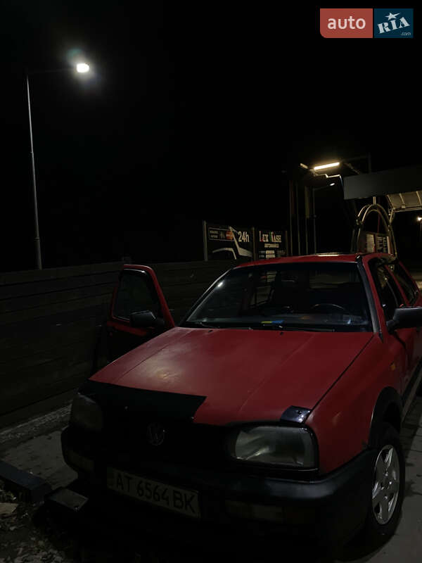 Хэтчбек Volkswagen Golf 1993 в Ивано-Франковске