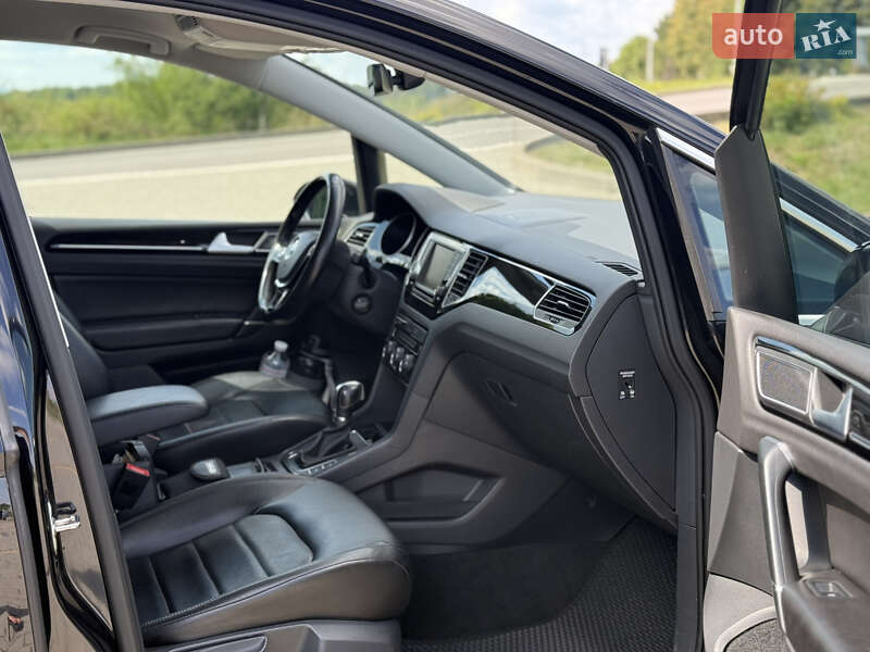 Хетчбек Volkswagen Golf 2016 в Стрию