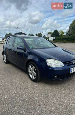Хэтчбек Volkswagen Golf 2009 в Луцке