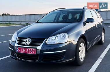 Універсал Volkswagen Golf 2009 в Вінниці