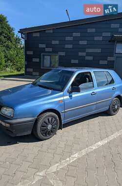 Хэтчбек Volkswagen Golf 1994 в Шептицькому