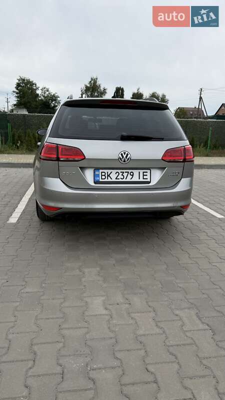 Універсал Volkswagen Golf 2014 в Вараші