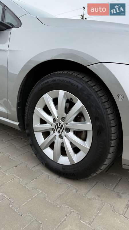 Універсал Volkswagen Golf 2014 в Вараші