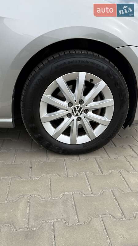 Універсал Volkswagen Golf 2014 в Вараші