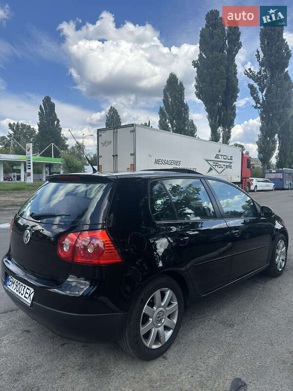 Хетчбек Volkswagen Golf 2005 в Києві