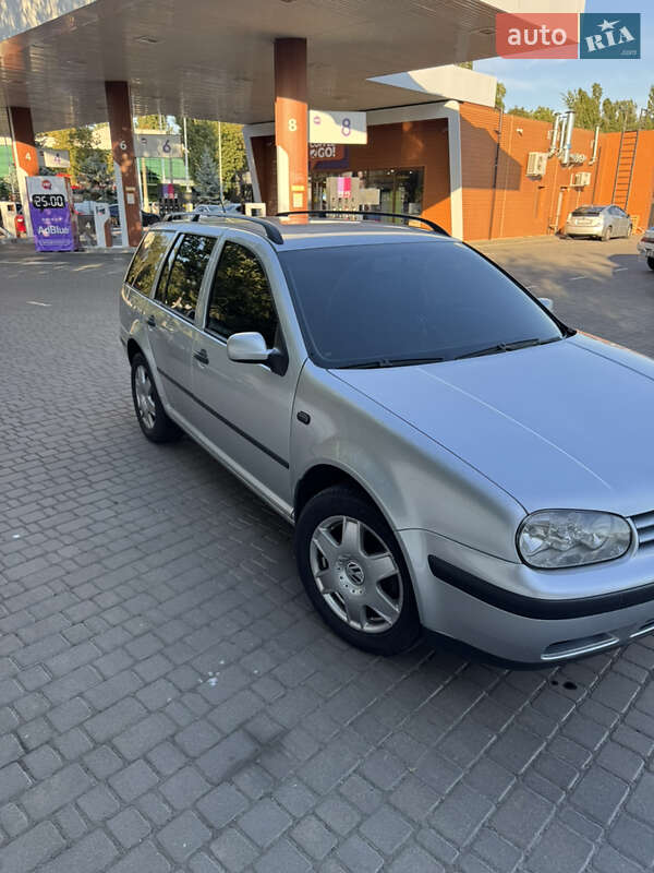 Універсал Volkswagen Golf 2003 в Одесі