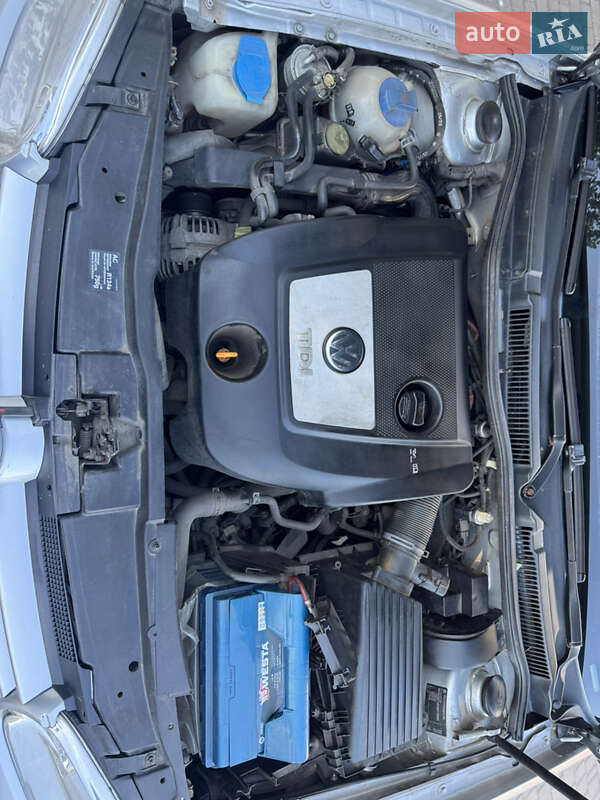 Універсал Volkswagen Golf 2003 в Одесі