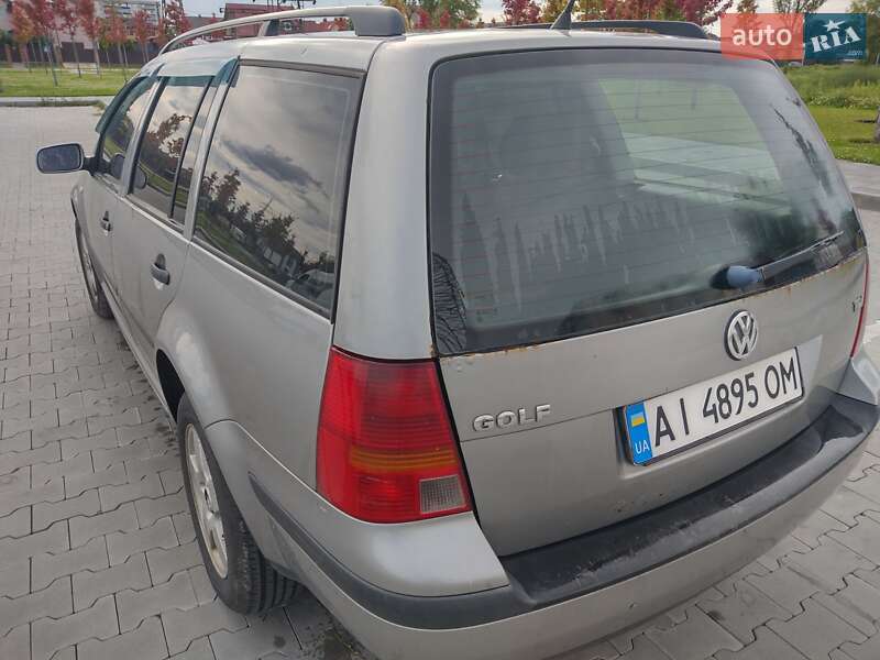 Универсал Volkswagen Golf 2002 в Буче