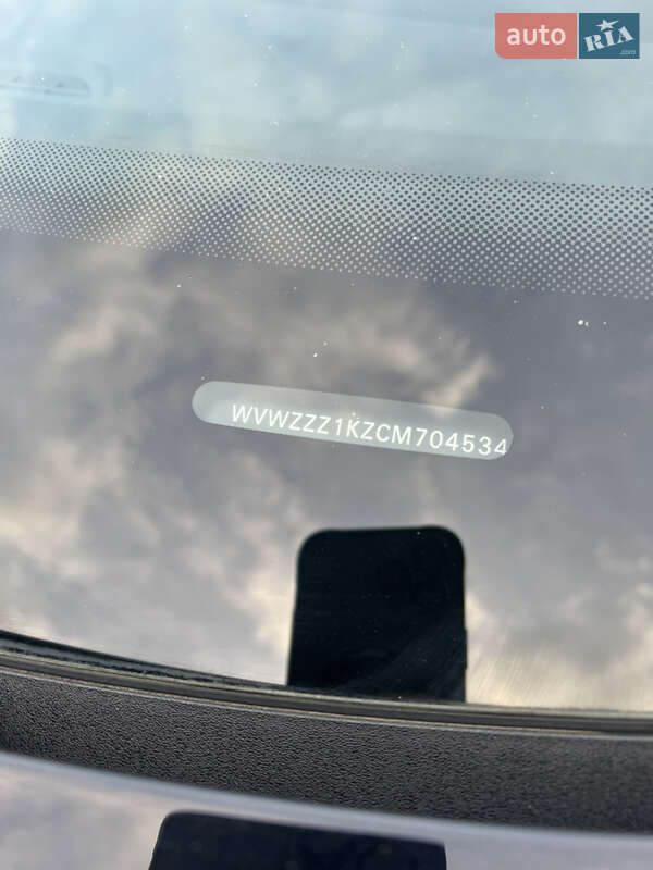 Універсал Volkswagen Golf 2012 в Золочеві