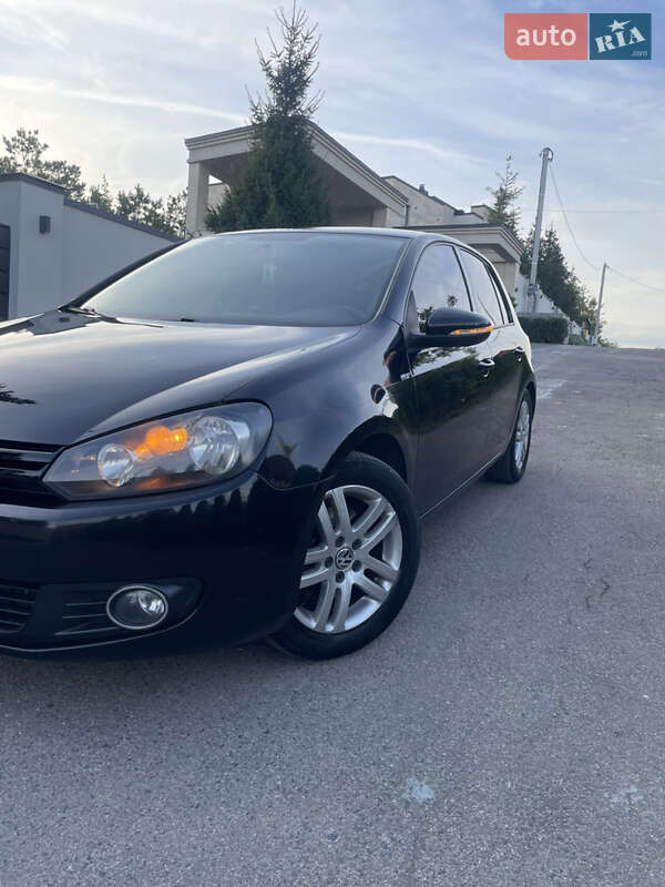 Хетчбек Volkswagen Golf 2010 в Львові