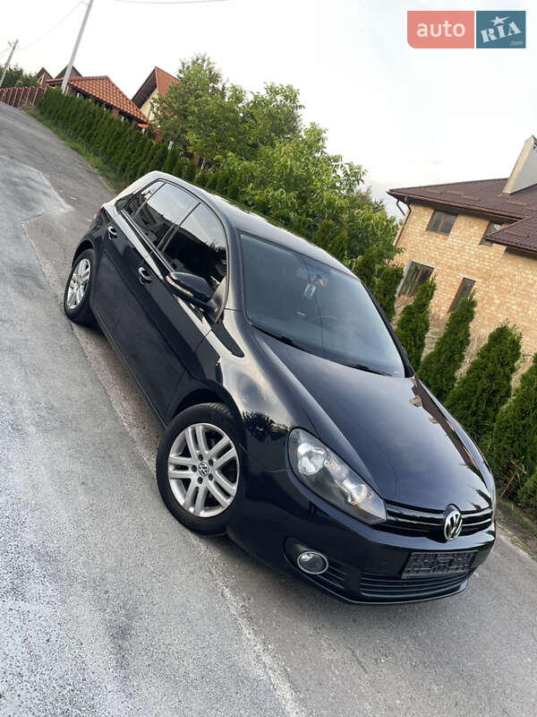Хетчбек Volkswagen Golf 2010 в Львові