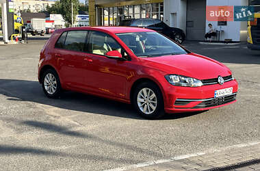 Хетчбек Volkswagen Golf 2017 в Василькові