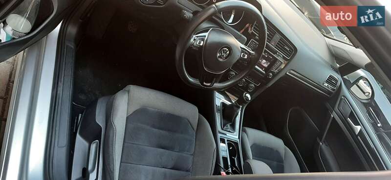 Универсал Volkswagen Golf 2013 в Львове