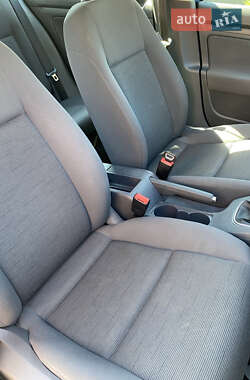 Хетчбек Volkswagen Golf 2007 в  фото 8 Хетчбек Volkswagen Golf 2007 в