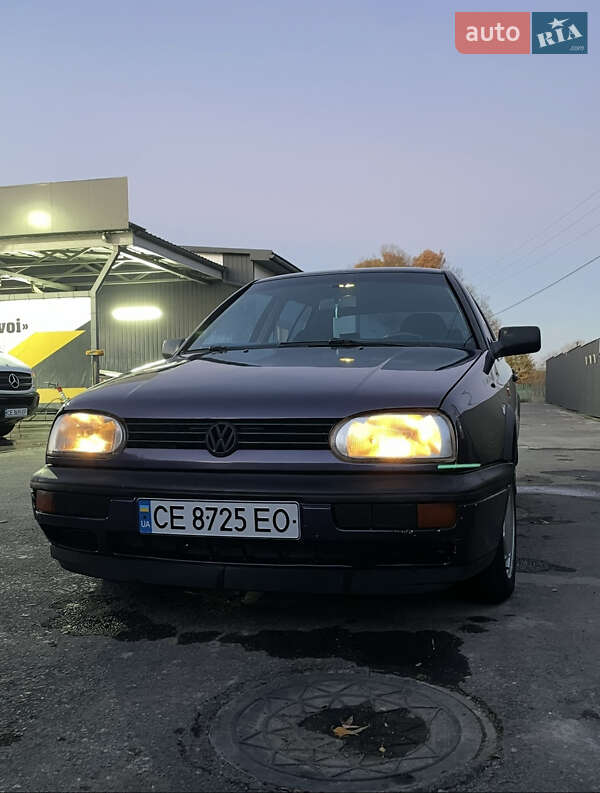 Хетчбек Volkswagen Golf 1995 в Чернівцях фото 2 Хетчбек Volkswagen Golf 1995 в Чернівцях