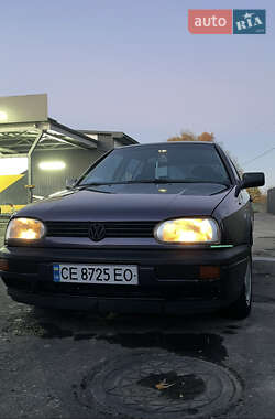 Хэтчбек Volkswagen Golf 1995 в  фото 2 Хэтчбек Volkswagen Golf 1995 в