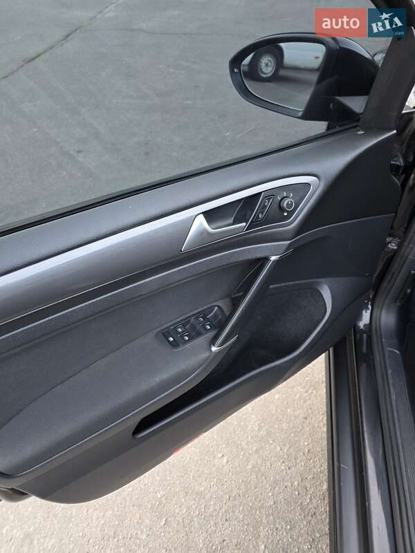 Універсал Volkswagen Golf 2019 в Запоріжжі