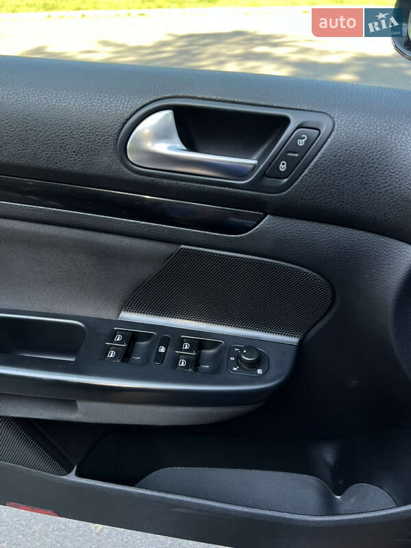 Універсал Volkswagen Golf 2009 в Рівному