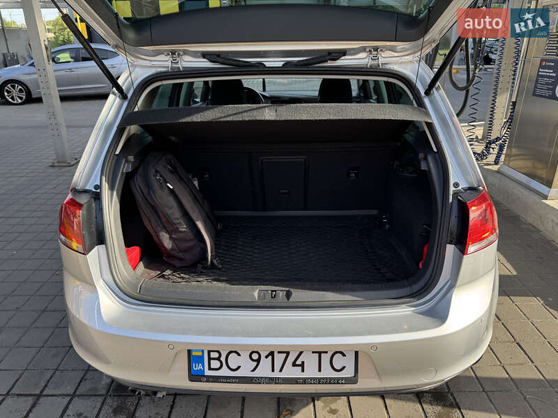 Хетчбек Volkswagen Golf 2015 в Львові