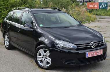 Универсал Volkswagen Golf 2010 в Полтаве