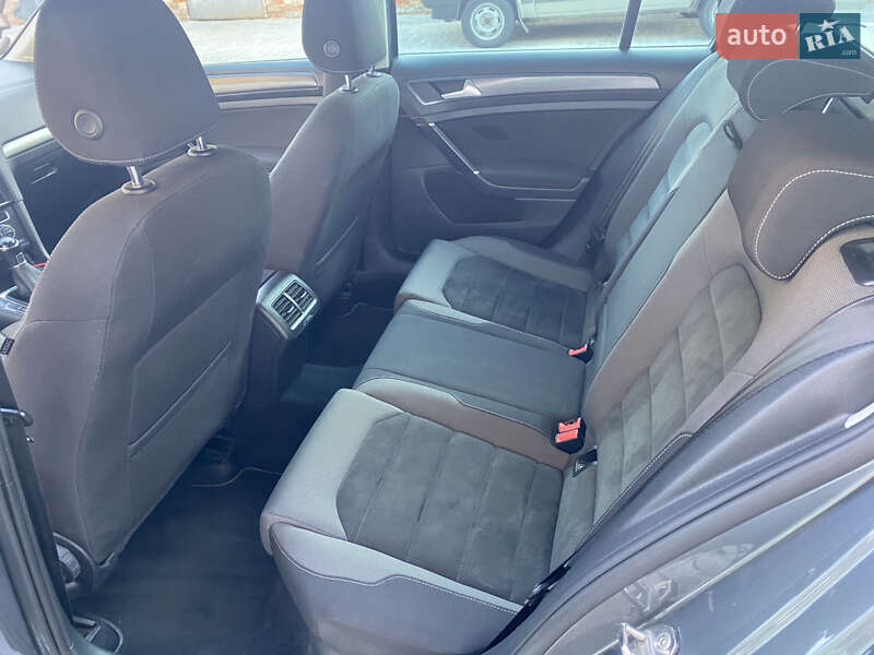 Универсал Volkswagen Golf 2017 в Львове