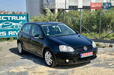 Хетчбек Volkswagen Golf 2007 в Рівному