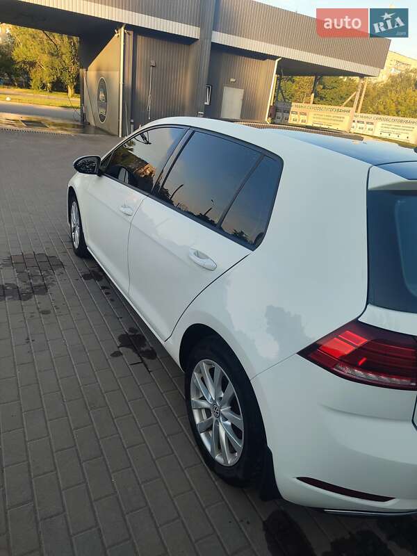 Хетчбек Volkswagen Golf 2018 в Смілі
