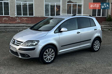 Хэтчбек Volkswagen Golf 2005 в Богородчанах