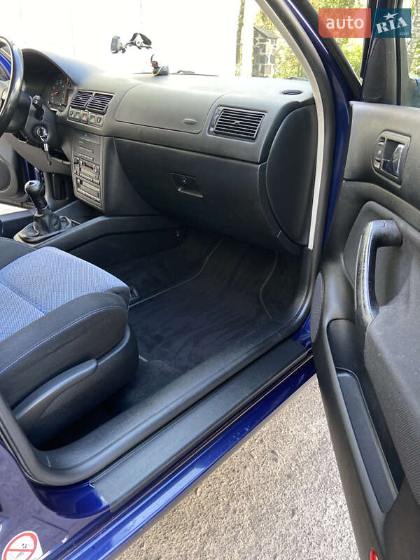 Универсал Volkswagen Golf 2001 в Радивилове