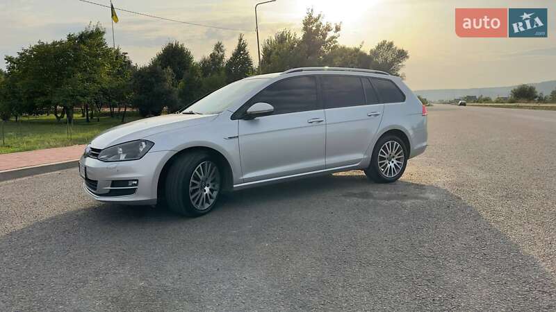 Універсал Volkswagen Golf 2015 в Хусті