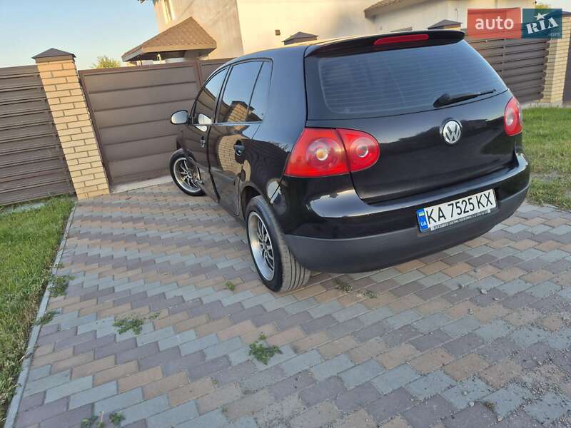 Volkswagen Golf 2004