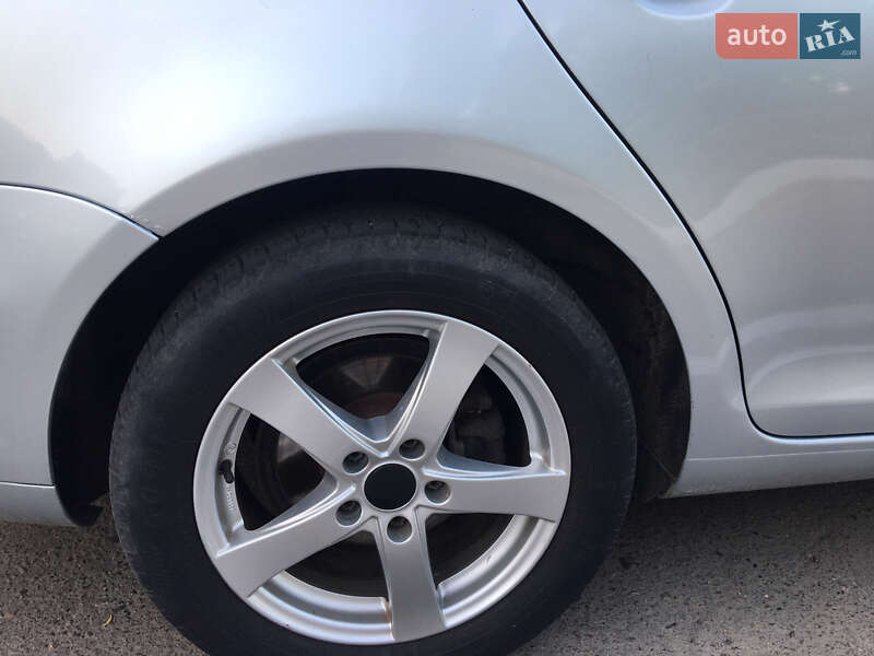 Универсал Volkswagen Golf 2011 в Буковеле